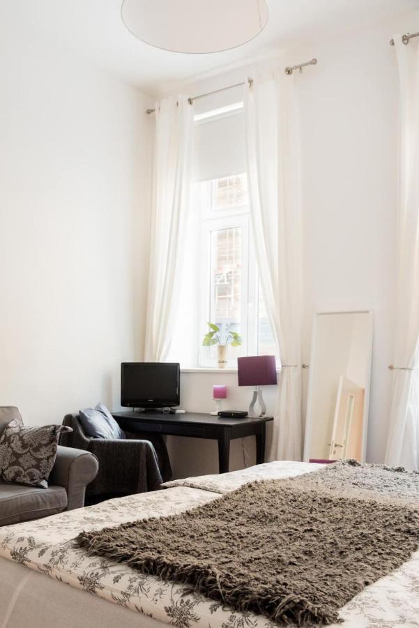 Luxurious And Spacious 5 Min Walk To City Center, 1-2 Vienna Exterior photo