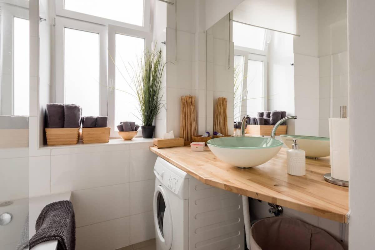 Luxurious And Spacious 5 Min Walk To City Center, 1-2 Vienna Exterior photo